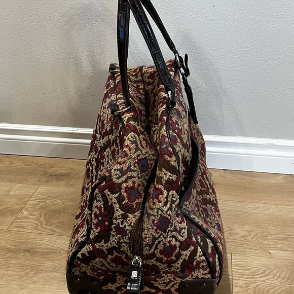 Liz Claiborne Tapestry Overnight Bag - Picture 5 of 13